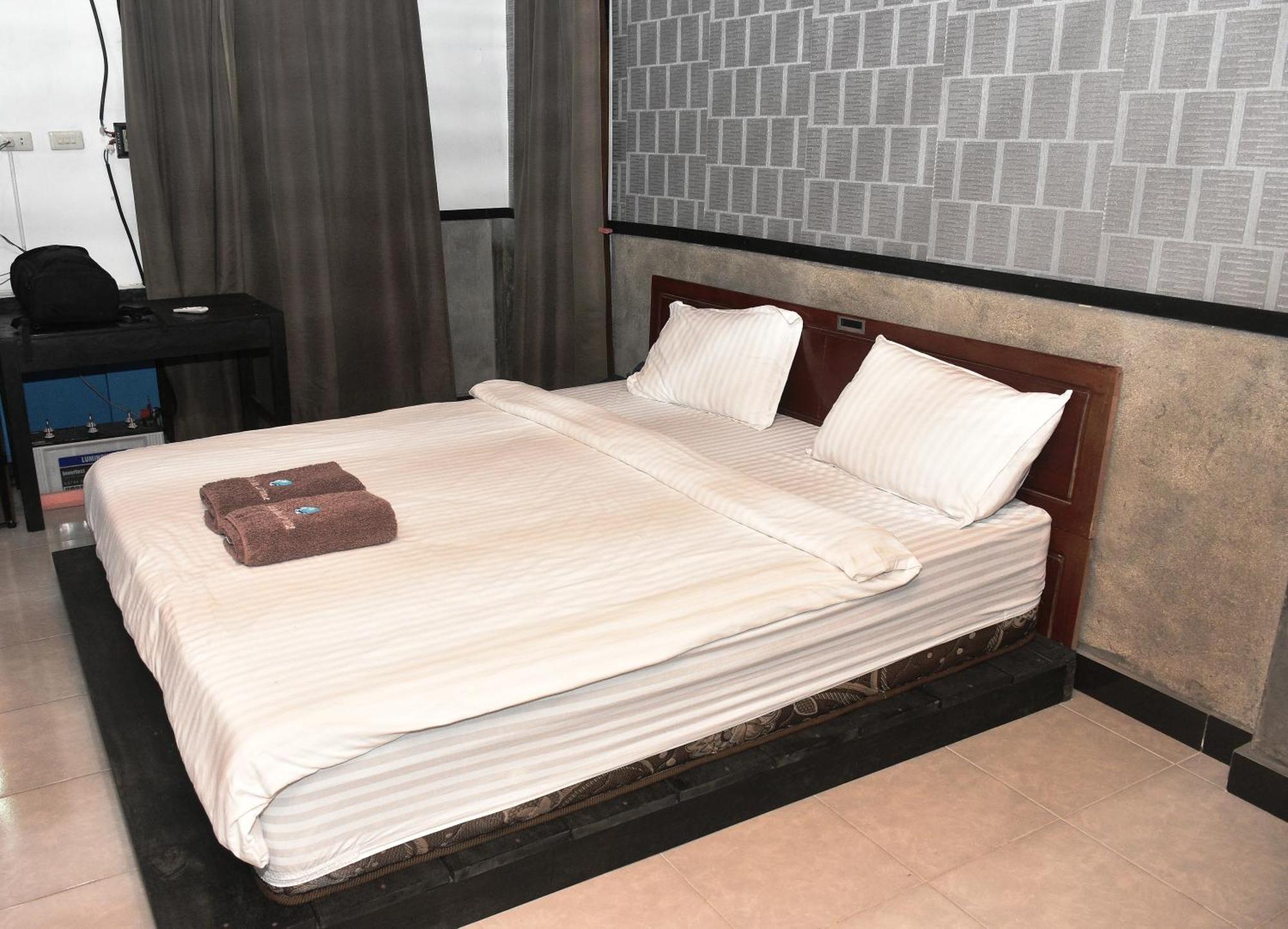 Oseda Nias Surf House Hotel Hilibotodane Luaran gambar