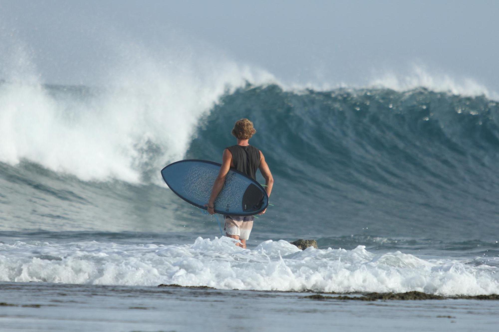 Oseda Nias Surf House Hotel Hilibotodane Luaran gambar