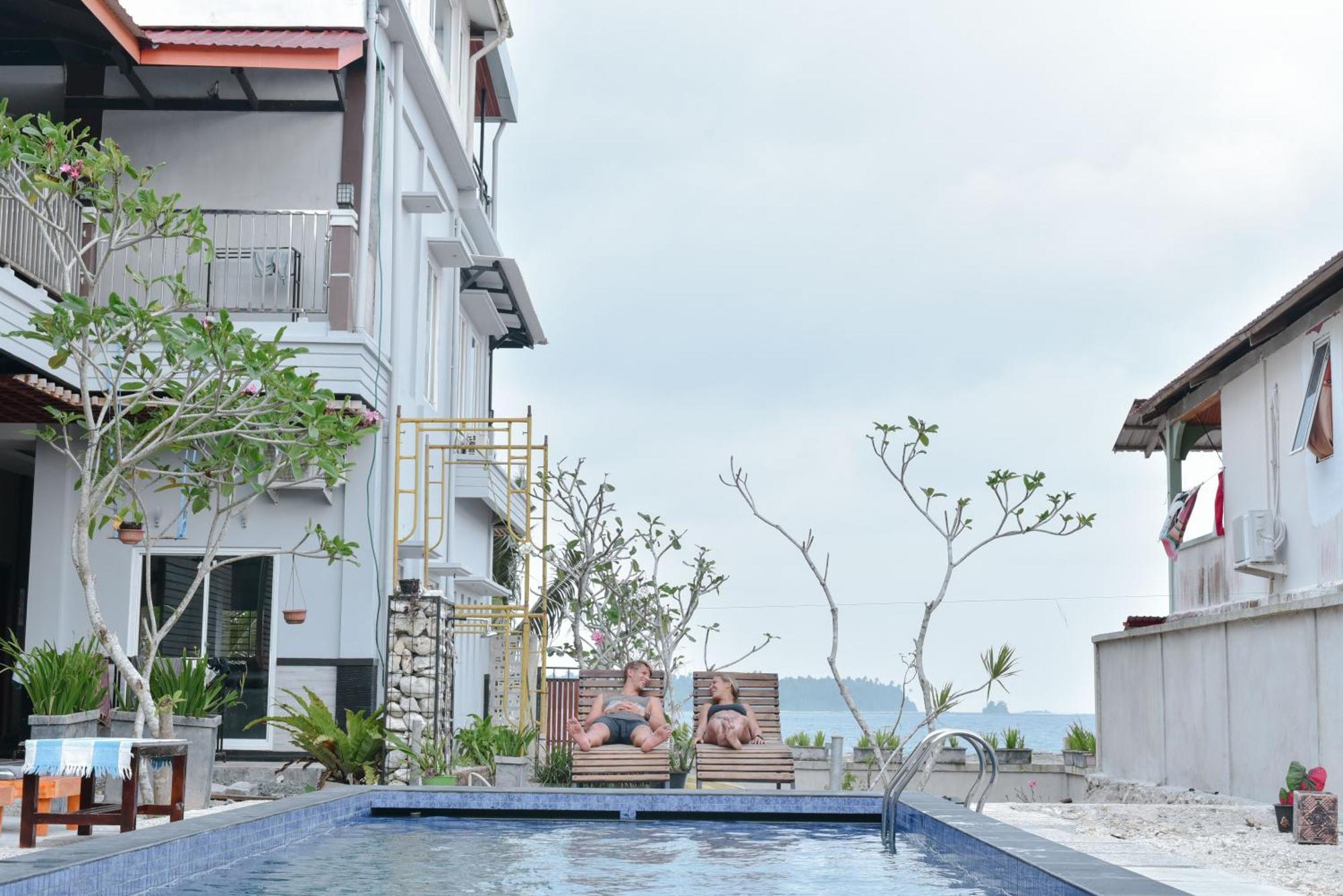 Oseda Nias Surf House Hotel Hilibotodane Luaran gambar