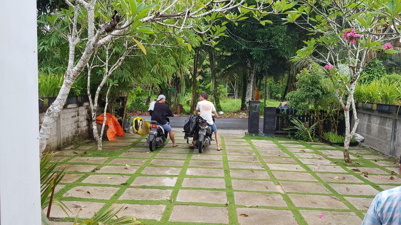 Oseda Nias Surf House Hotel Hilibotodane Luaran gambar