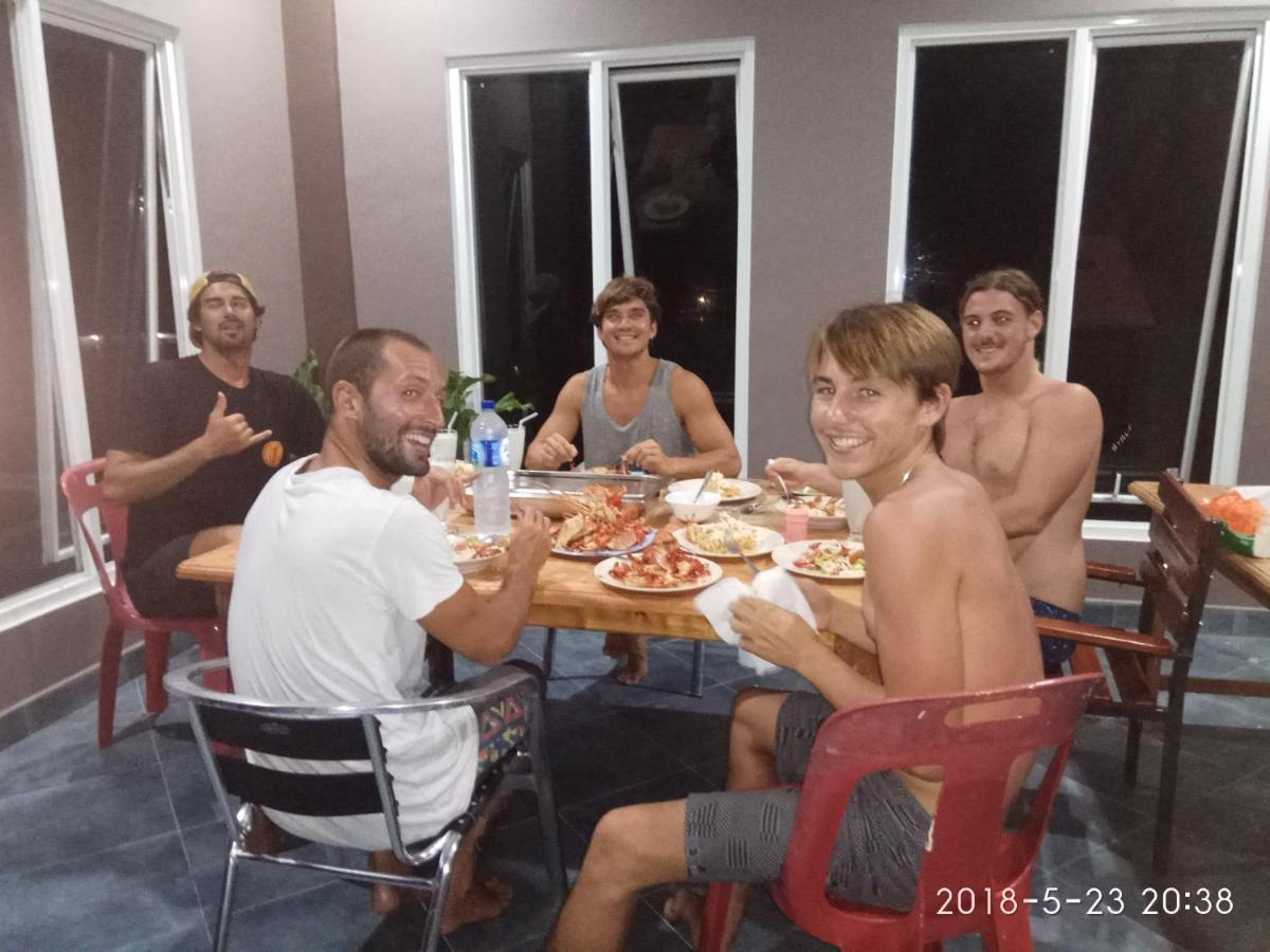Oseda Nias Surf House Hotel Hilibotodane Luaran gambar