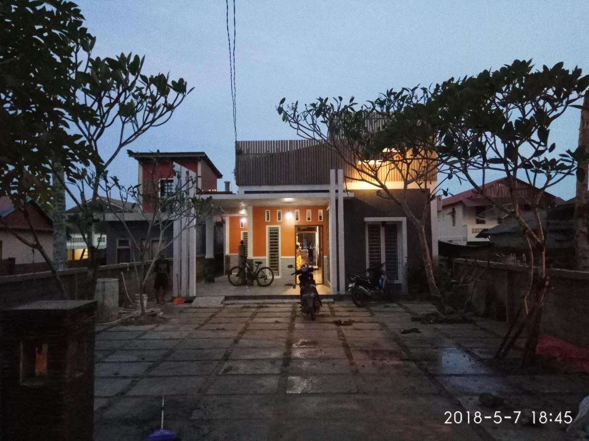 Oseda Nias Surf House Hotel Hilibotodane Luaran gambar