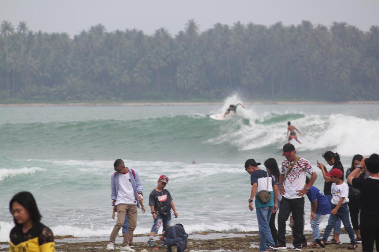 Oseda Nias Surf House Hotel Hilibotodane Luaran gambar