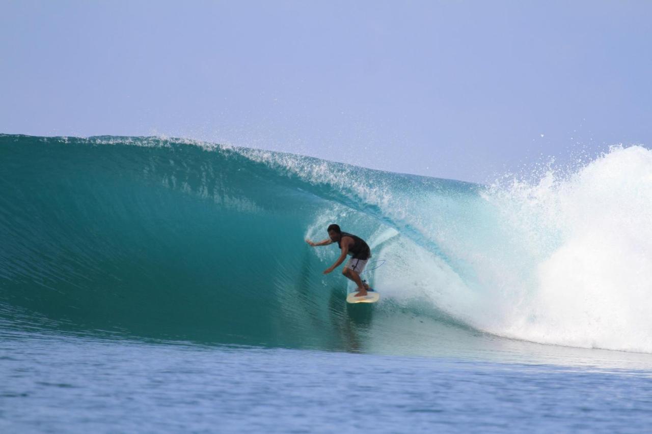 Oseda Nias Surf House Hotel Hilibotodane Luaran gambar